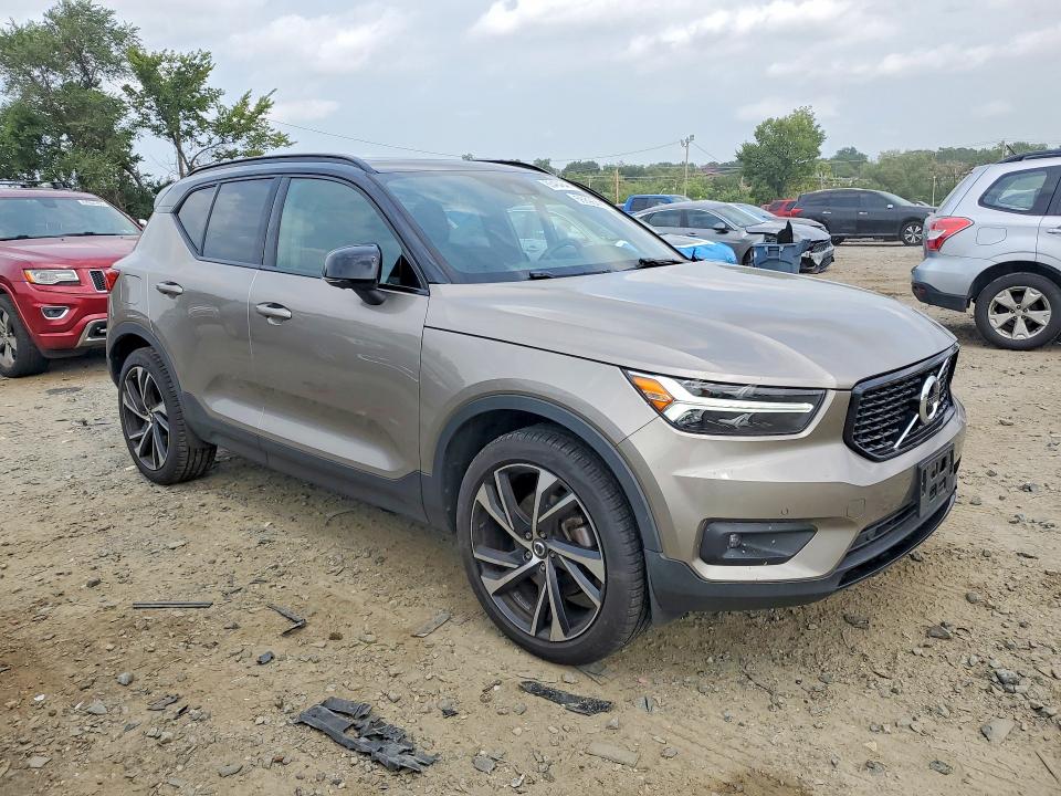 2022 Volvo Xc40 VIN YV4AC2HM5N2643029 COPART salvage auction — SIDE, Md - Cert Of Salvage > 75% Damage, sold $8,000 on 2026-09-24 (photo 4)