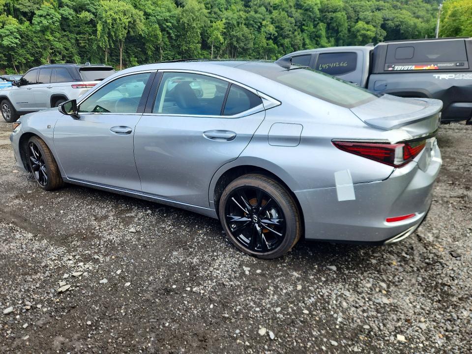 2025 Lexus ES VIN 58ADZ1B10SU185587 COPART salvage auction — REAR END, Nj - Cert Of Title W/Salvage Histor, sold $23,800 on 2026-09-01 (photo 2)