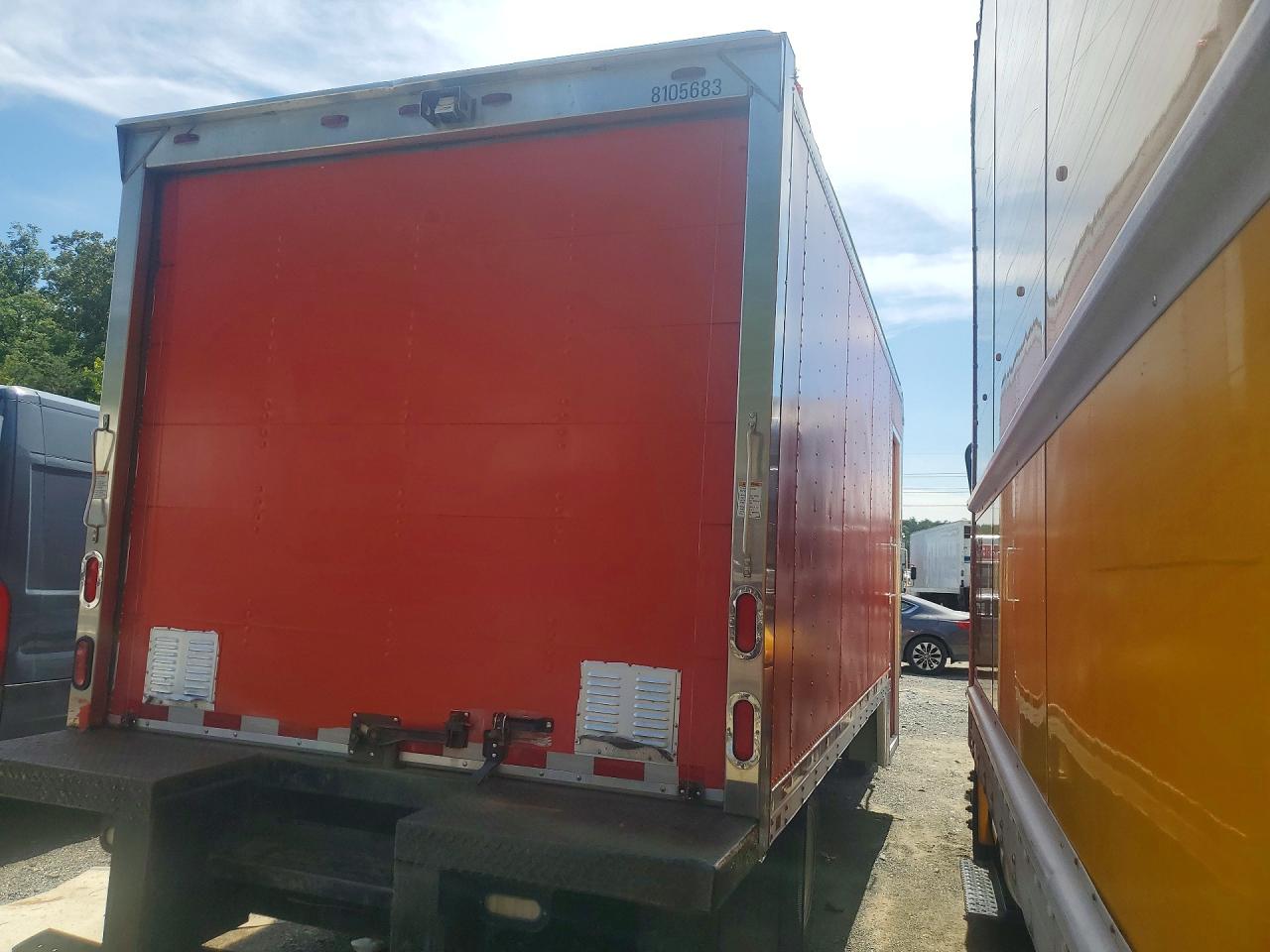 2017 Hino 195 VIN JHHSDM2H2HK005821 COPART salvage auction — Minor Dent/Scratches, MD - CERTIFICATE OF TITLE (P), sold $2,200 on 2026-09-29 (photo 3)