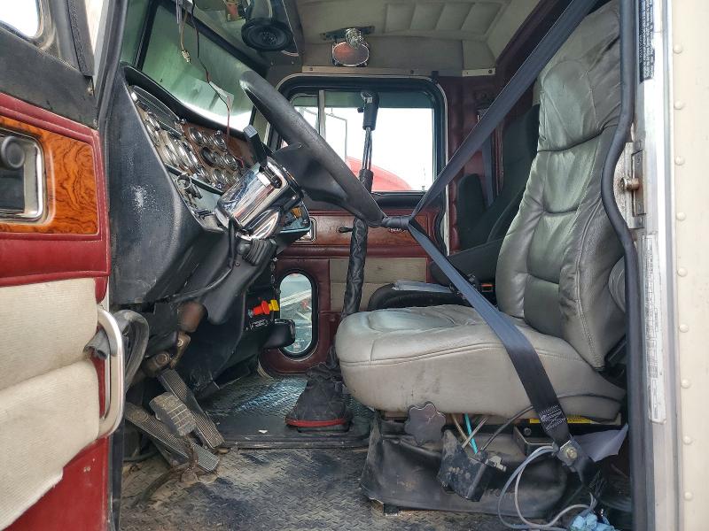 2001 Peterbilt 379 VIN 1XP5DU9X11D546705 COPART salvage auction — BURN, TX - SALVAGE VEHICLE TITLE, sold $4,600 on 2026-09-03 (photo 7)