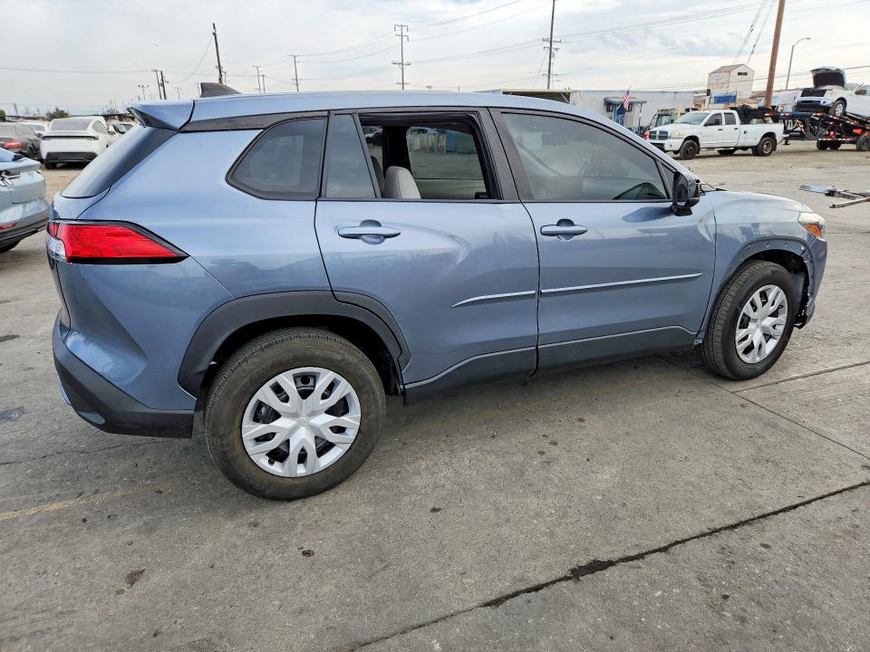 2022 Toyota Corolla cross VIN 7MUAAAAG4NV027425 COPART salvage auction — ROLLOVER, Ca - Salvage Certificate, sold $475 on 2026-08-31 (photo 3)