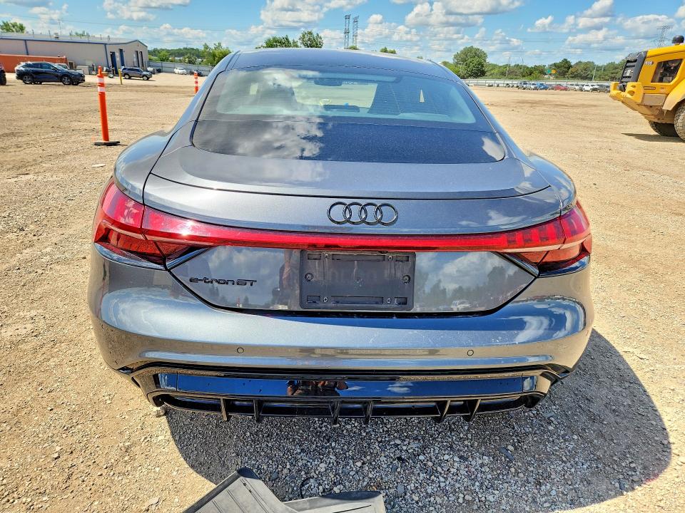 2022 Audi E-tron gt VIN WAUEJBFW8N7005999 COPART salvage auction — UNDERCARRIAGE, Il - Salvage Certificate, sold $23,700 on 2026-09-22 (photo 6)