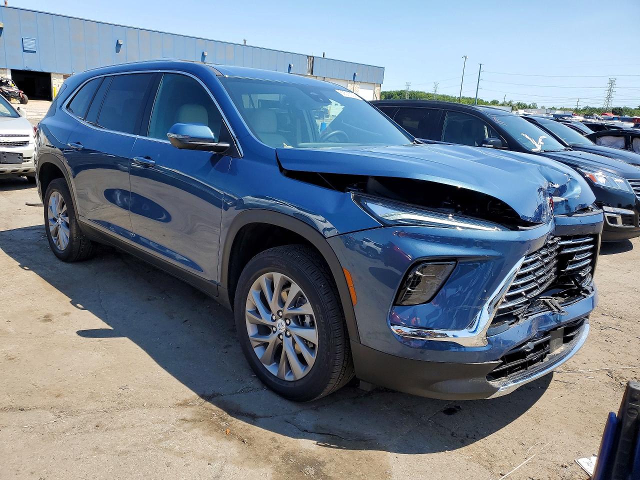 2026 Buick Enclave VIN 5GAEVAKS3TJ111945 COPART salvage auction — Front End, St - Salvage Title, sold $13,900 on 2026-10-13 (photo 4)