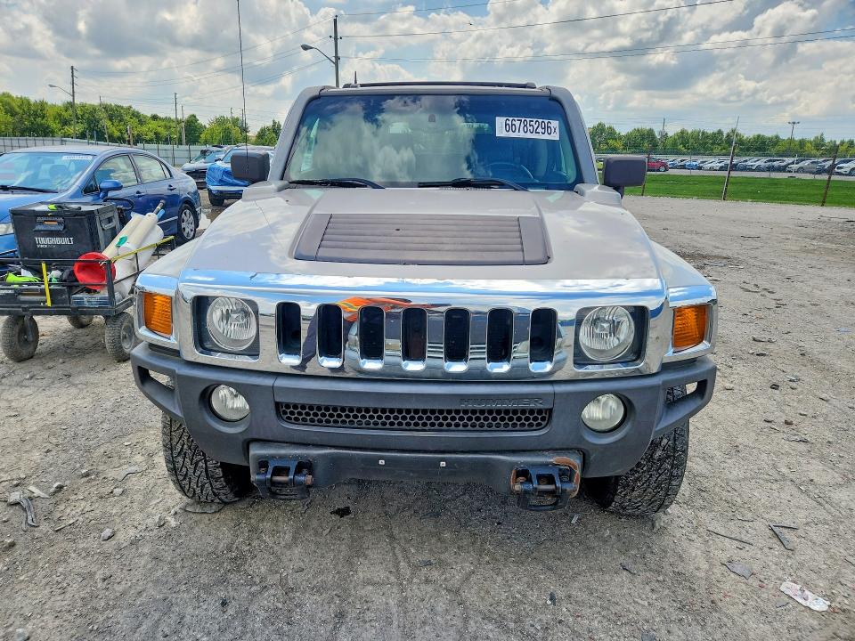 2006 Hummer H3 VIN 5GTDN136668262407 COPART salvage auction — MINOR DENT/SCRATCHES, IN - CERTIFICATE OF TITLE, sold $575 on 2026-09-04 (photo 5)