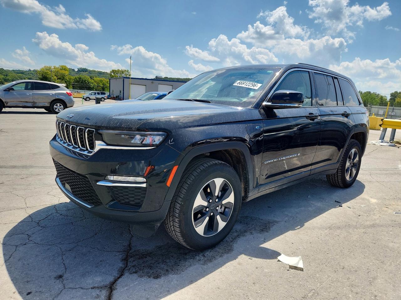 2024 Jeep Grand Cherokee VIN 1C4RJYB69RC720770 — COPART salvage auction photo