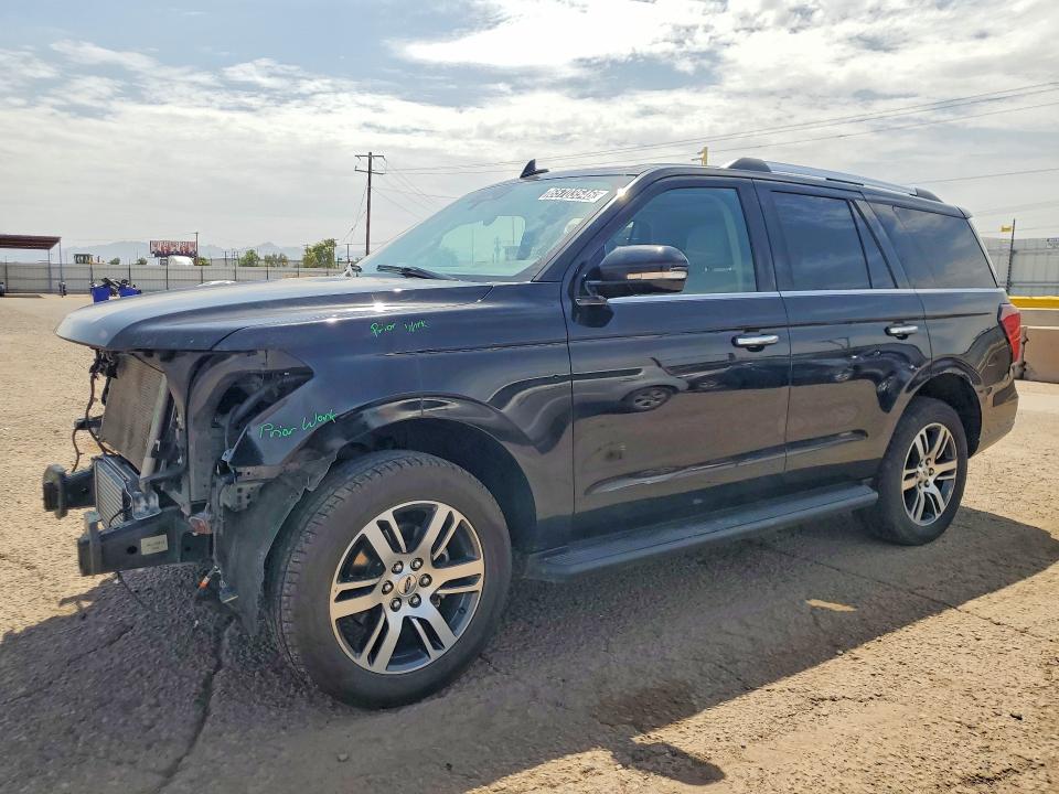 2024 Ford Expedition VIN 1FMJU2A87REA61947 — COPART salvage auction photo
