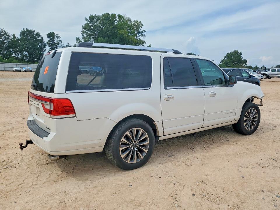 2016 Lincoln Navigator VIN 5LMJJ3HT8GEL12154 COPART salvage auction — FRONT END, Nc - Salvage Certificate Of Title, sold $400 on 2026-09-21 (photo 3)
