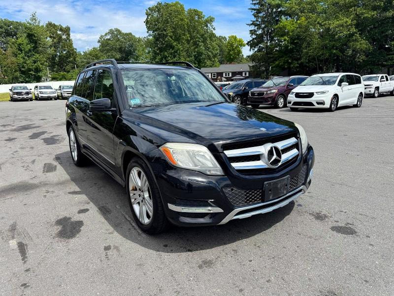2014 Mercedes-benz VIN WDCGG8JB4EG265442 COPART salvage auction — MINOR DENT/SCRATCHES, MA - CERTIFICATE OF TITLE, sold $5,500 on 2026-08-12 (photo 4)
