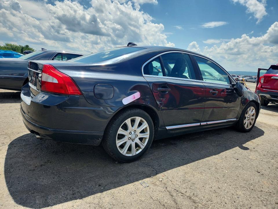 2011 Volvo S80 VIN YV1940AS0B1147258 COPART salvage auction — SIDE, PA - CERTIFICATE OF SALVAGE, sold $400 on 2026-08-18 (photo 3)