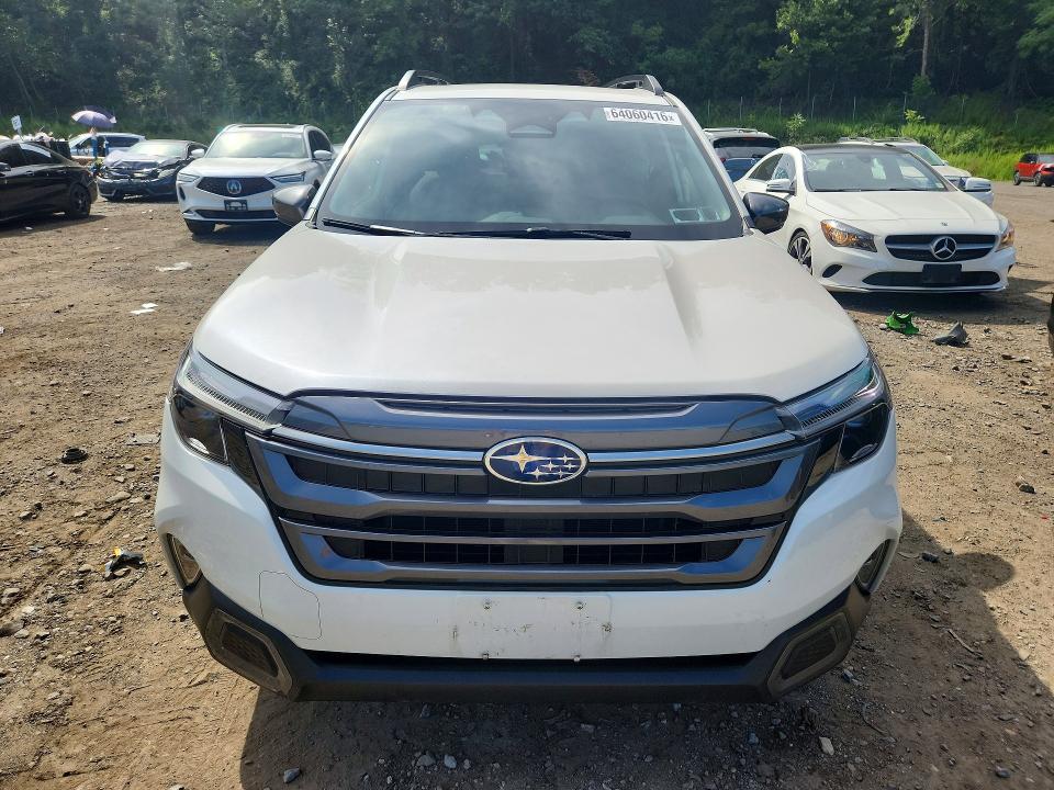 2025 Subaru Forester VIN JF2SLDRC8SH470531 COPART salvage auction — REAR END, Ny - Mv-907A Salvage Certificate, sold $8,000 on 2026-08-24 (photo 5)