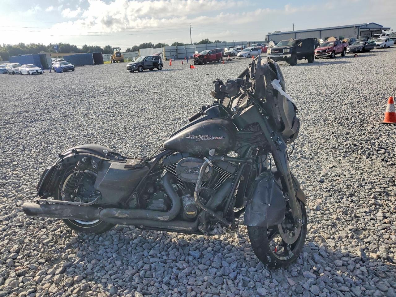 2015 Harley-davidson VIN 1HD1KRM16FB612429 COPART salvage auction — Rollover, FL - CERT OF TITLE SLVG REBUILDABLE, sold $1,450 on 2026-09-08 (photo 1)