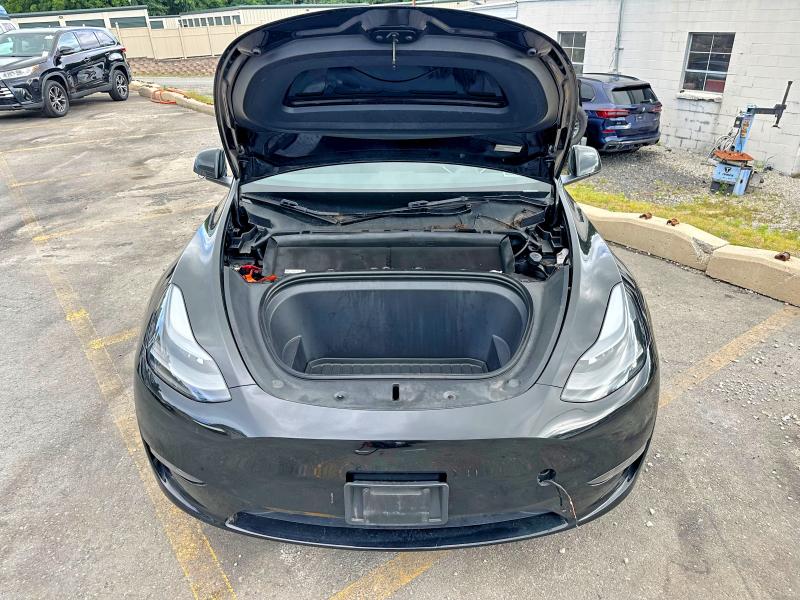 2024 Tesla Model y VIN 7SAYGDEE4RA238488 COPART salvage auction — FRONT END, Salvage Title, sold $15,900 on 2026-09-02 (photo 5)