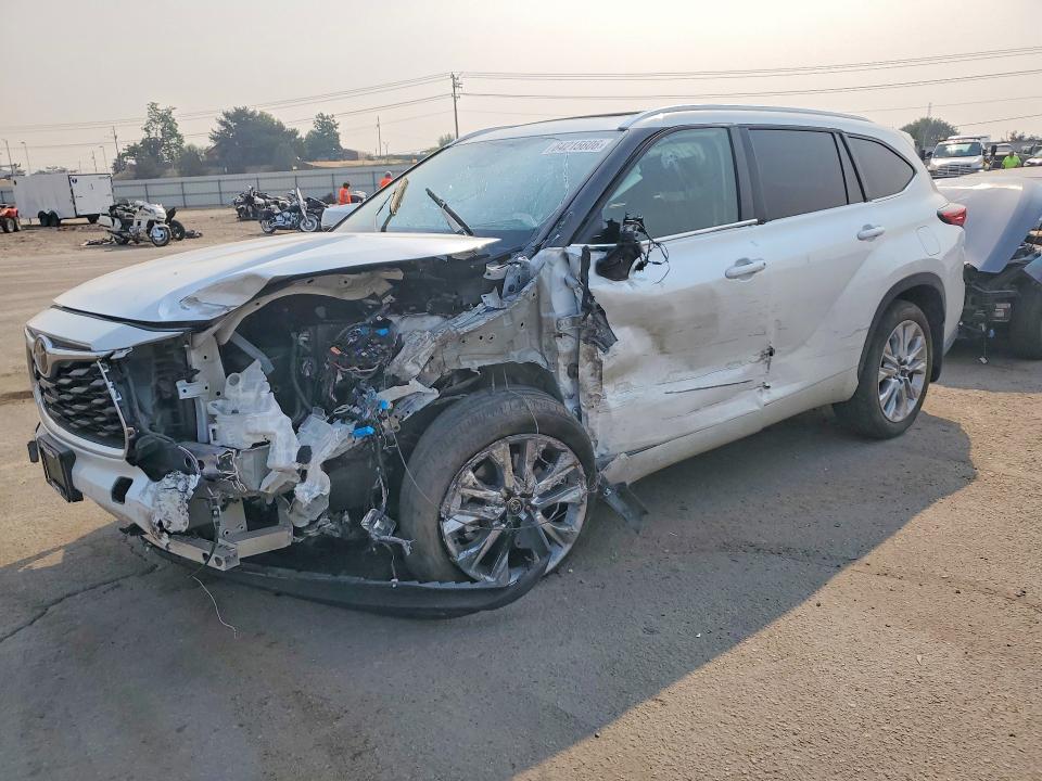 2023 Toyota Highlander VIN 5TDKDRBH6PS034696 — COPART salvage auction photo