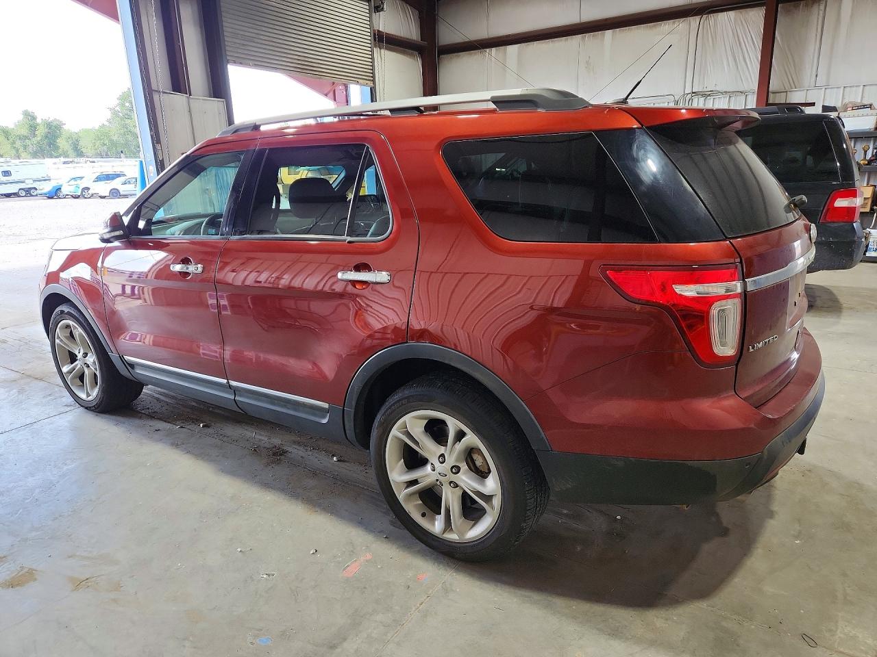2014 Ford Explorer VIN 1FM5K8F84EGC61699 COPART salvage auction — Front End, Sc - Salvage Title, sold $2,750 on 2026-09-21 (photo 2)