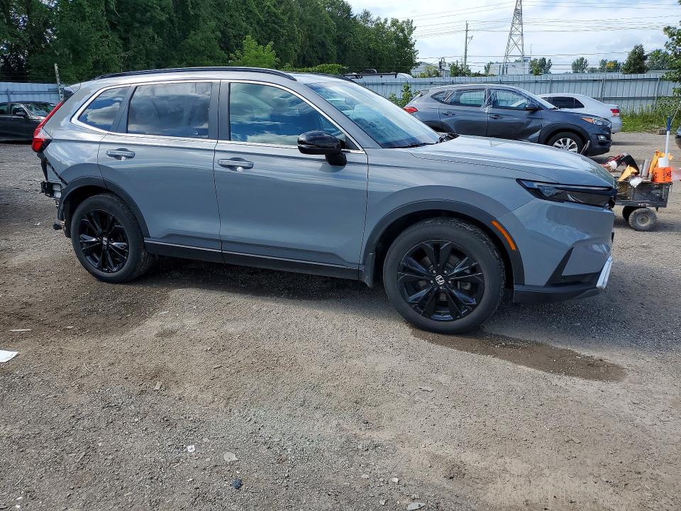 2024 Honda Cr-v VIN 2HKRS6H91RH201719 COPART salvage auction — REAR END, ON - PERMIT NO BRAND - UNFIT, sold $31,750 on 2026-09-29 (photo 4)