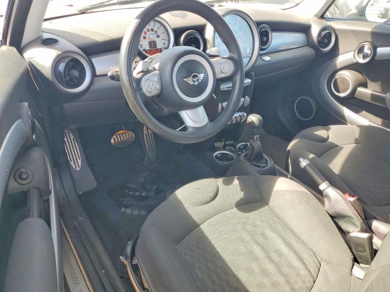 2009 Mini Cooper VIN WMWMM335X9TP92102 COPART salvage auction — MECHANICAL, Ca - Dis/Dlr/Exp Only Clean Title, sold $225 on 2026-08-27 (photo 8)
