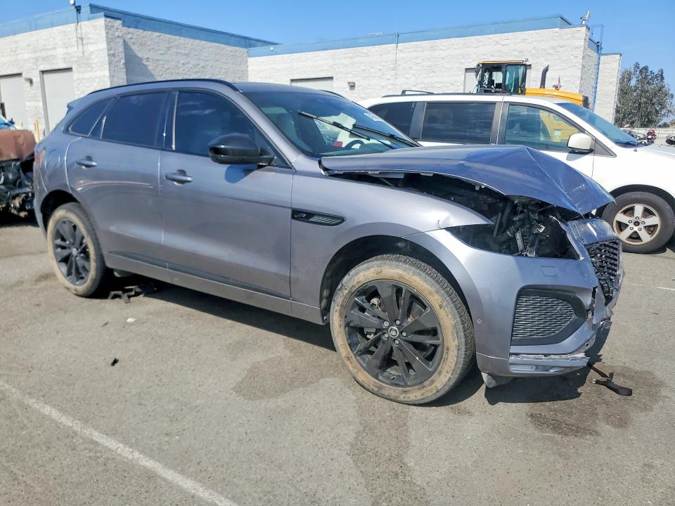2024 Jaguar F-pace VIN SADCT2EX2RA733037 COPART salvage auction — FRONT END, Ca - Lien Papers-Salvage Or Ac, sold $3,900 on 2026-08-25 (photo 4)