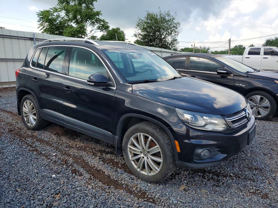 2016 Volkswagen Tiguan VIN WVGBV7AX6GW588262 COPART salvage auction — MINOR DENT/SCRATCHES, NJ - CERTIFICATE OF TITLE, sold $1,100 on 2026-08-14 (photo 4)