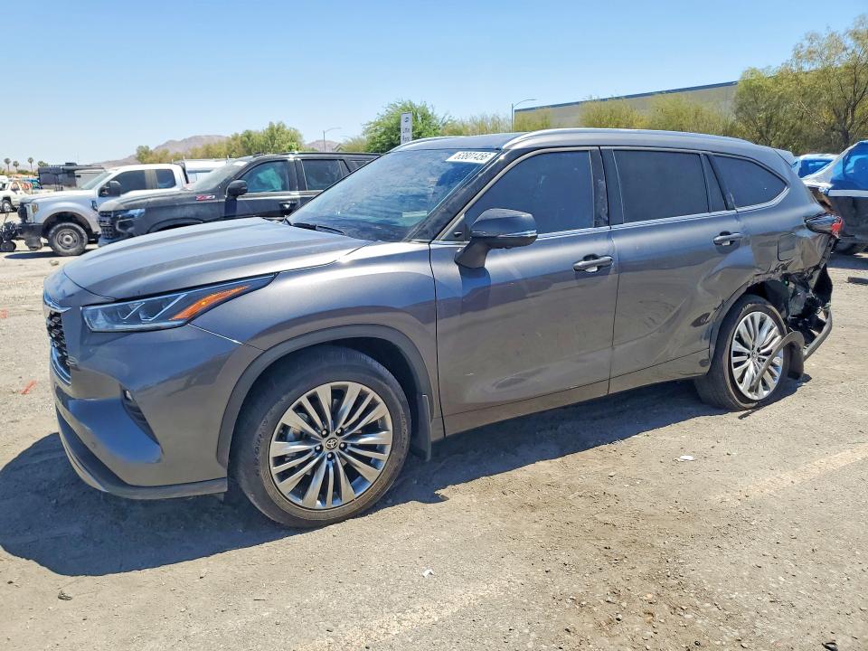 2025 Toyota Highlander VIN 5TDEBRCH7SS646691 COPART salvage auction — REAR END, Nv - Salvage Title, sold $23,600 on 2026-08-27 (photo 1)