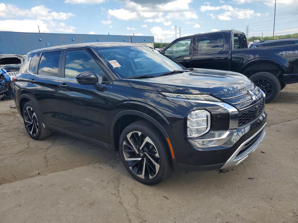 2024 Mitsubishi Outlander VIN JA4J4VA88RZ066180 COPART salvage auction — SIDE, VA - CERTIFICATE OF TITLE, sold $13,000 on 2026-10-02 (photo 4)