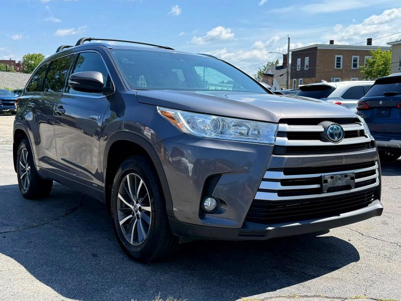 2018 Toyota Highlander VIN 5TDJGRFH7JS045355 COPART salvage auction — MINOR DENT/SCRATCHES, Nh - Certificate Of Title (P), sold $14,300 on 2026-08-31 (photo 4)