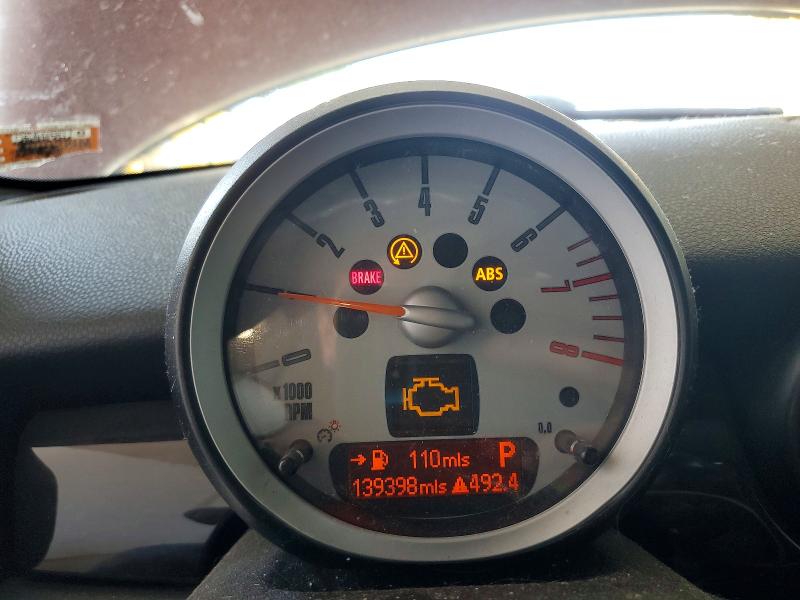 2009 Mini Cooper VIN WMWMF33559TW74212 COPART salvage auction — NORMAL WEAR, Mo - Certificate Of Title, sold $70 on 2026-08-18 (photo 9)
