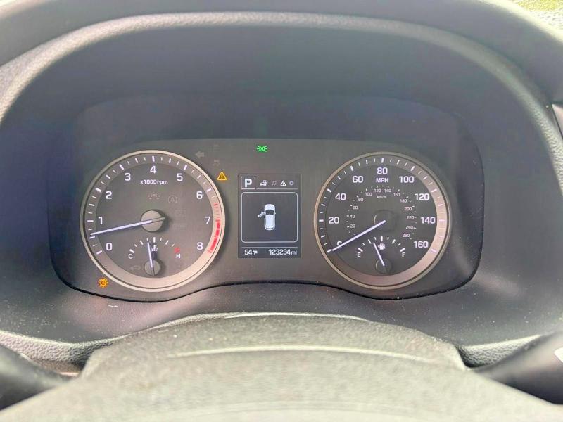 2018 Hyundai Tucson VIN KM8J3CA41JU714885 COPART salvage auction — MINOR DENT/SCRATCHES, MA - CERTIFICATE OF TITLE (P), sold $4,250 on 2026-09-10 (photo 8)