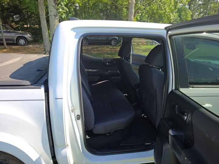 2017 Toyota Tacoma VIN 5TFCZ5AN2HX076803 COPART salvage auction — MINOR DENT/SCRATCHES, Sc - Certificate Of Title (P), sold $6,100 on 2026-08-21 (photo 6)