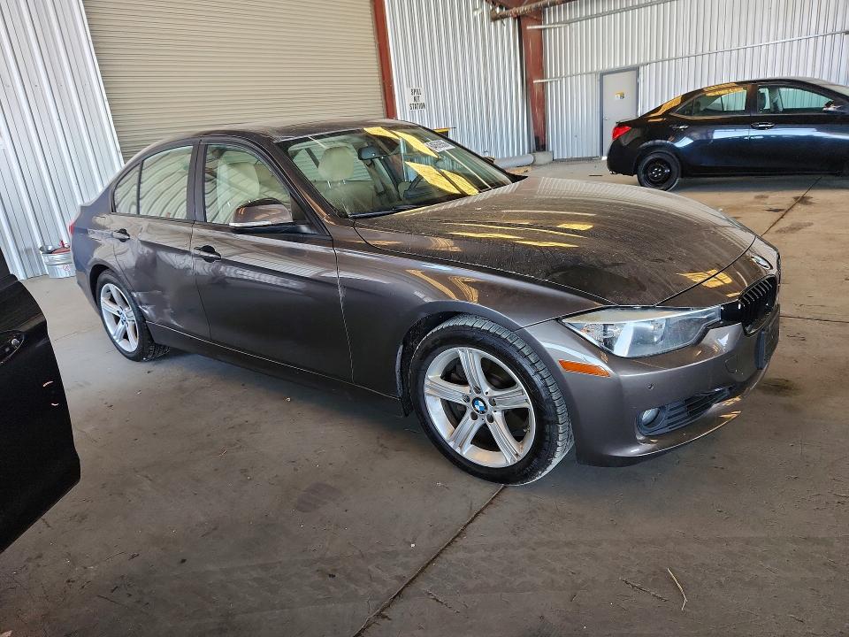 2013 BMW 3 series VIN WBA3C1C51DF439399 COPART salvage auction — SIDE, CA - DIS/DLR/EXP ONLY CLEAN TITLE, sold $1,250 on 2026-08-13 (photo 4)