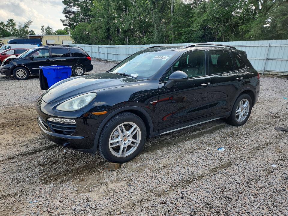 2013 Porsche Cayenne VIN WP1AE2A2XDLA15710 COPART salvage auction — MINOR DENT/SCRATCHES, Nc - Dealer Only Clean Title, sold $1,900 on 2026-08-28 (photo 1)