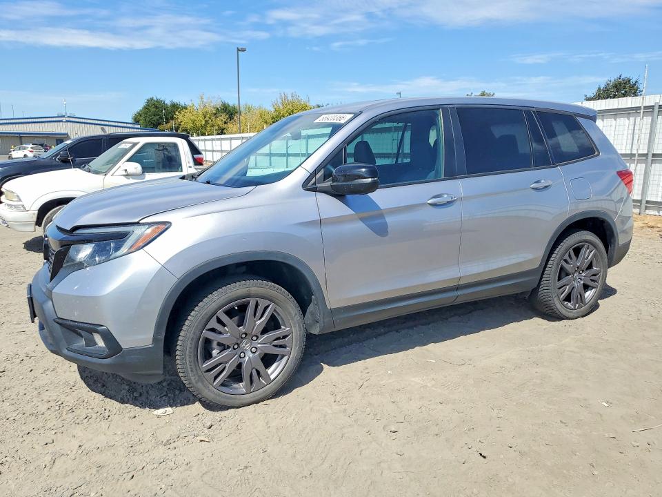 2021 Honda Passport VIN 5FNYF8H55MB033535 — COPART salvage auction photo