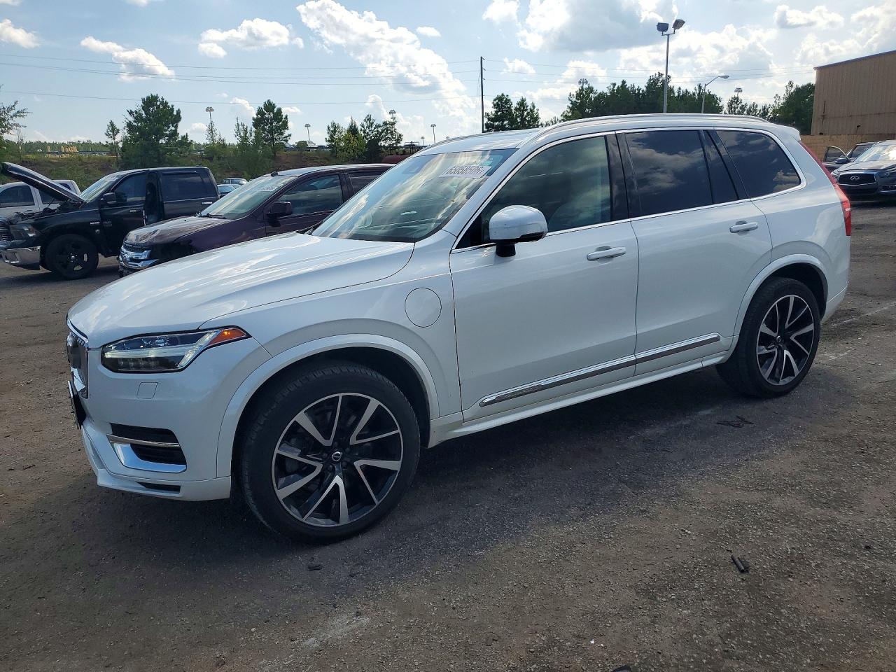 2021 Volvo XC90 VIN YV4BR00K6M1682041 — COPART salvage auction photo