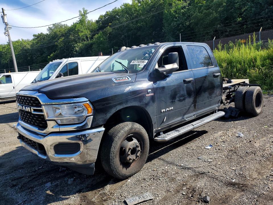 2022 Ram 3500 VIN 3C63RRGL3NG337621 — COPART salvage auction photo