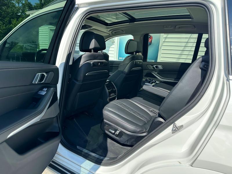 2025 BMW X7 VIN 5UX23EM07S9Y27594 COPART salvage auction — MINOR DENT/SCRATCHES, Mi - Certificate Of Title, sold $47,000 on 2026-09-01 (photo 9)