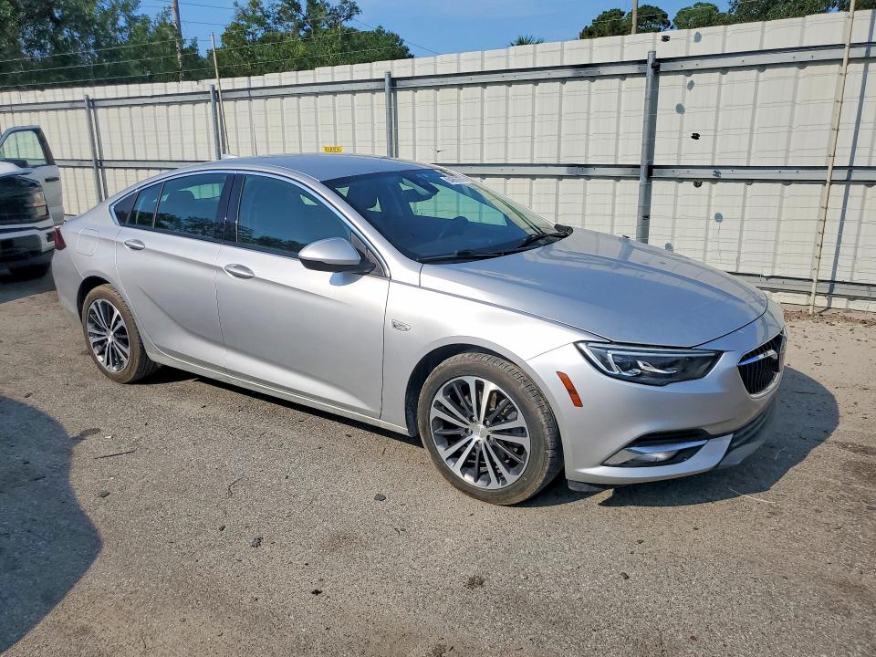 2018 Buick Regal VIN W04GR6SX5J1080158 COPART salvage auction — REAR END, Nc - Salvage Cert-Water/Flood Damag, sold $3,000 on 2026-08-31 (photo 4)