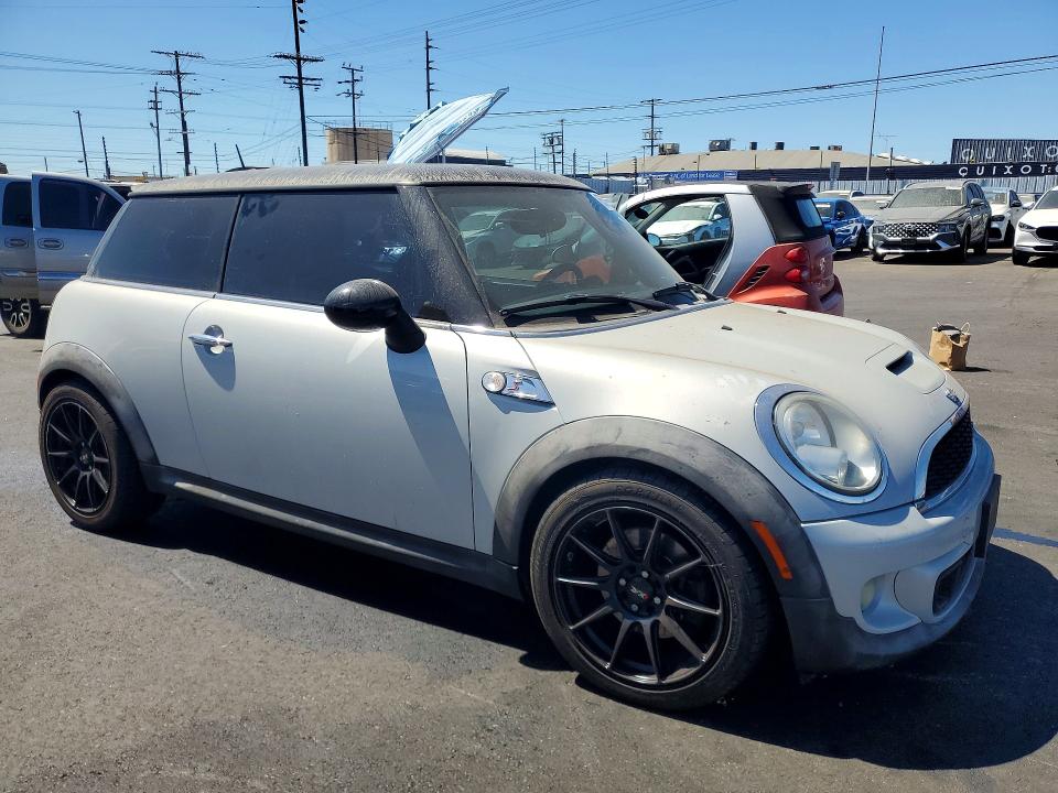 2013 Mini Cooper VIN WMWSV3C59DT392903 COPART salvage auction — VANDALISM, Ca - Salvage Certificate, sold $550 on 2026-09-16 (photo 4)