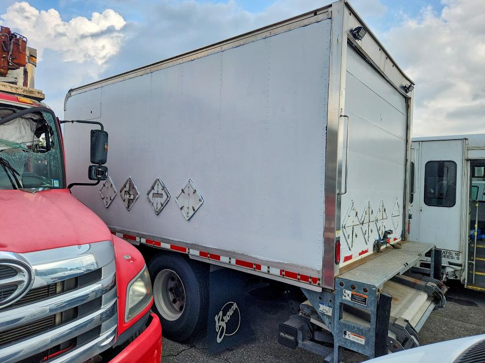2019 Kenworth K270/k370 VIN 3BKJHM7X9KF581970 COPART salvage auction — MECHANICAL, MN - CERTIFICATE OF TITLE, sold $14,700 on 2026-09-16 (photo 2)