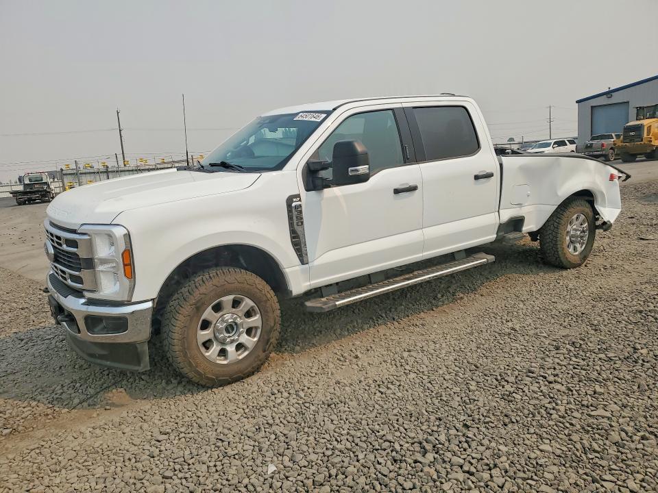 2024 Ford F350 VIN 1FT8W3BN5REE10238 — COPART salvage auction photo