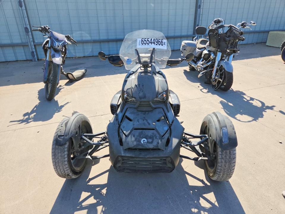 2021 Can-am/ brp Ryker VIN 3JB2FEF2XLJ001062 COPART salvage auction — FRONT END, TX - SALVAGE VEHICLE TITLE, sold $450 on 2026-10-08 (photo 2)