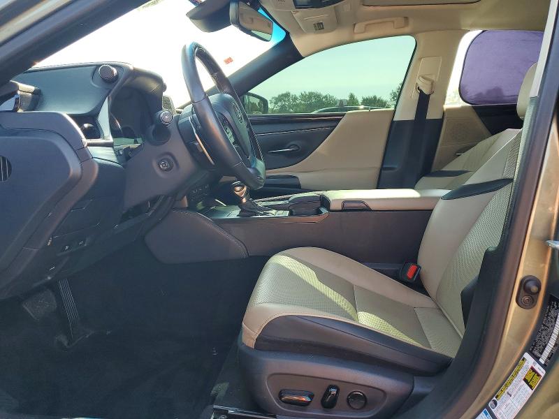 2021 Lexus ES VIN 58AD11D12MU004481 COPART salvage auction — VANDALISM, Salvage Title, sold $13,200 on 2026-09-11 (photo 7)