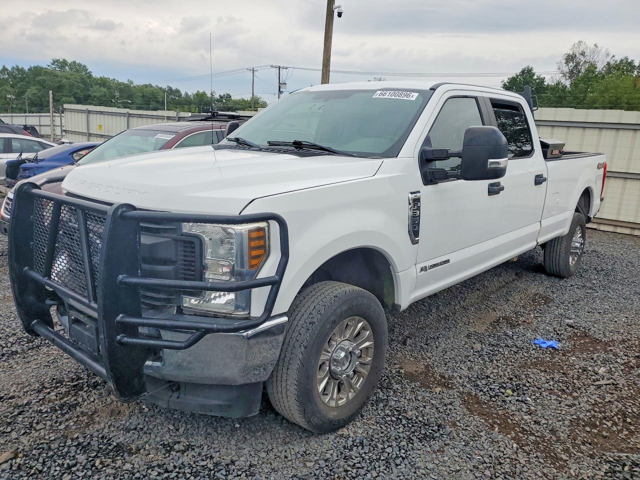 2019 Ford F-350 Super Duty VIN 1FT8W3BT1KED19276 — COPART salvage auction photo