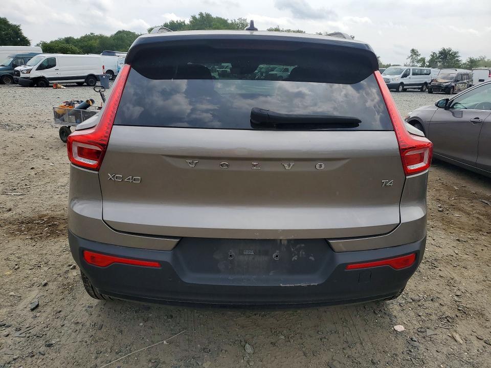 2022 Volvo Xc40 VIN YV4AC2HM5N2643029 COPART salvage auction — SIDE, Md - Cert Of Salvage > 75% Damage, sold $8,000 on 2026-09-24 (photo 6)