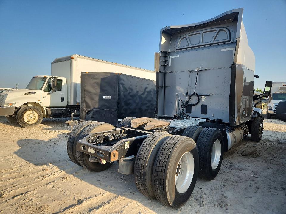 2020 Peterbilt 579 VIN 1XPBD49X7LD675943 COPART salvage auction — SIDE, AR - CERTIFICATE OF TITLE, sold $12,900 on 2026-09-03 (photo 3)