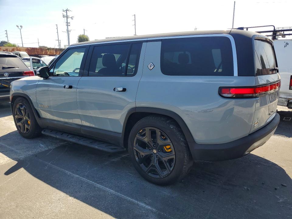2023 Rivian R1s VIN 7PDSGABA8PN029509 COPART salvage auction — WATER/FLOOD, Ca - Salvage Certificate, sold $28,500 on 2026-09-02 (photo 2)