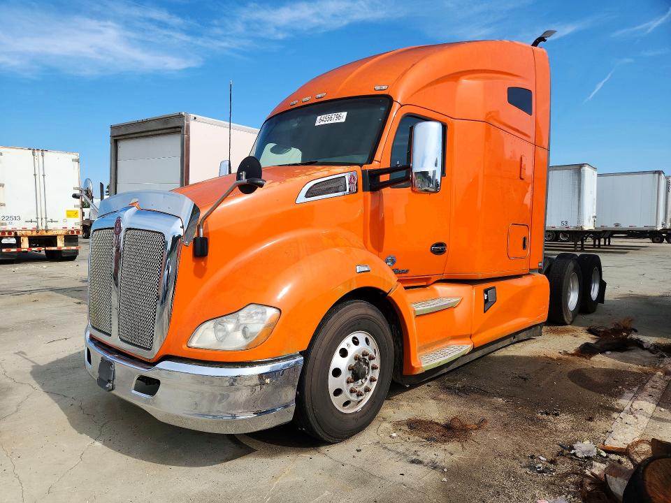 2018 Kenworth T680 VIN 1XKYDP9X6JJ196882 — COPART salvage auction photo