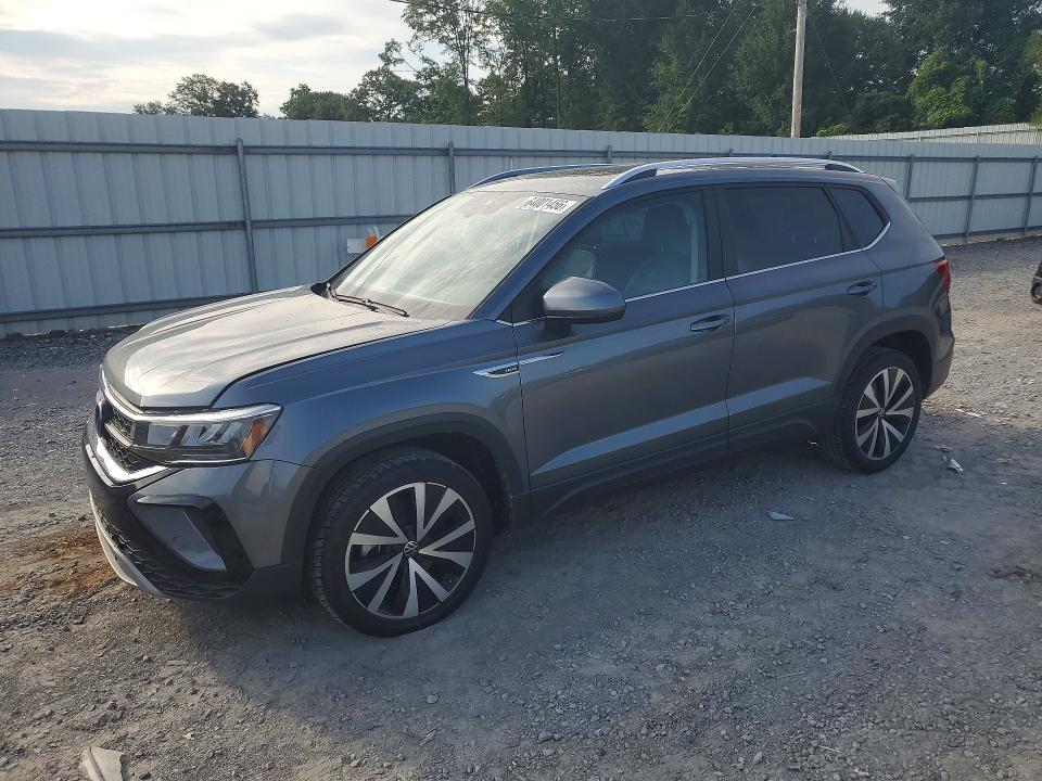 2022 Volkswagen Taos VIN 3VVLX7B21NM099000 — COPART salvage auction photo