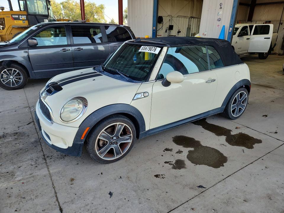 2010 Mini Cooper VIN WMWMS3C50ATZ84848 COPART salvage auction — MECHANICAL, MT - CERTIFICATE OF TITLE, sold $750 on 2026-08-31 (photo 1)