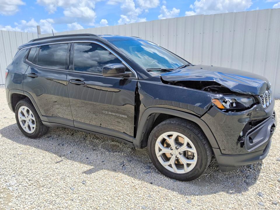 2024 Jeep Compass VIN 3C4NJDBN2RT163770 COPART salvage auction — FRONT END, Fl - Certificate Of Title, sold $8,900 on 2026-08-25 (photo 4)