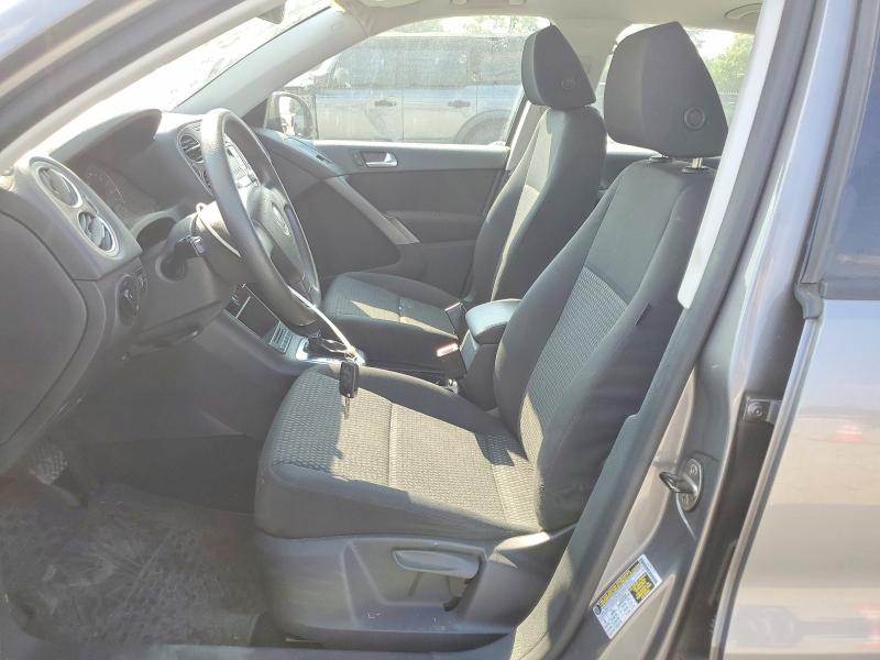 2010 Volkswagen Tiguan VIN WVGAV7AXXAW511610 COPART salvage auction — SIDE, Ky - Red Rebuilt Salvage Branded, sold $300 on 2026-08-17 (photo 7)