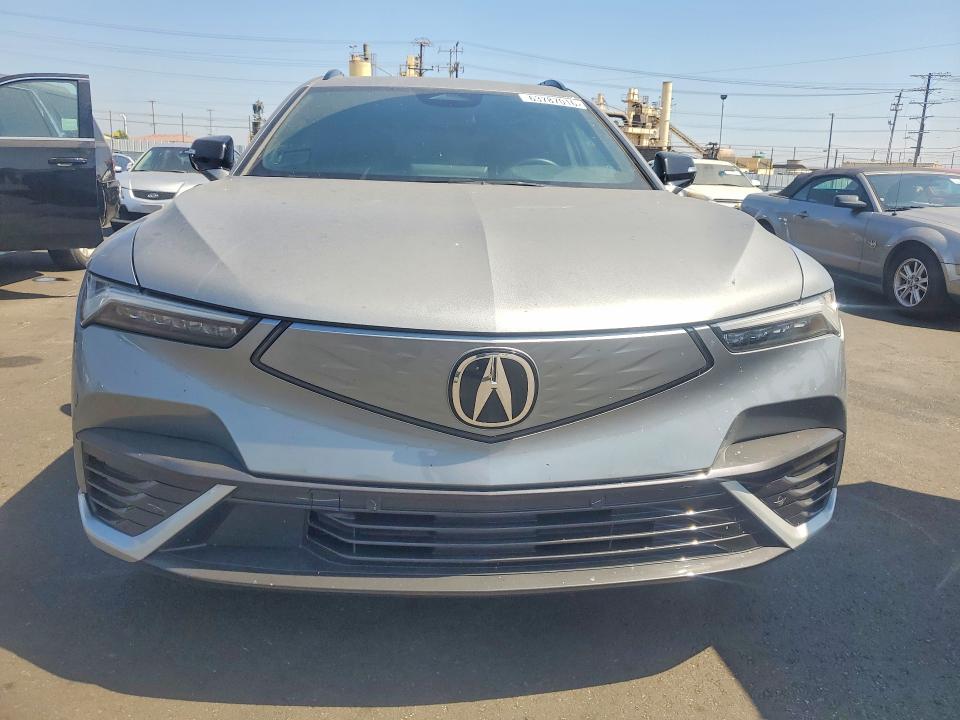 2024 Acura Zdx VIN 4W5KHNRL0RZ504944 COPART salvage auction — SIDE, CA - LIEN PAPERS-CLEAN OR AC, sold $17,900 on 2026-08-10 (photo 5)